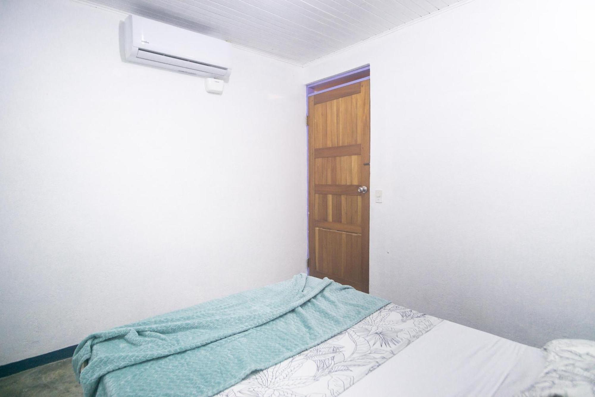 Pura Vibra Hostel La Fortuna 객실 사진